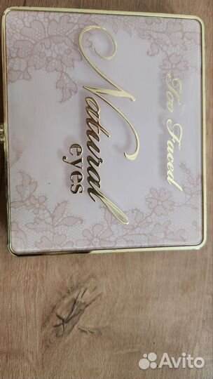 Тени для век too faced