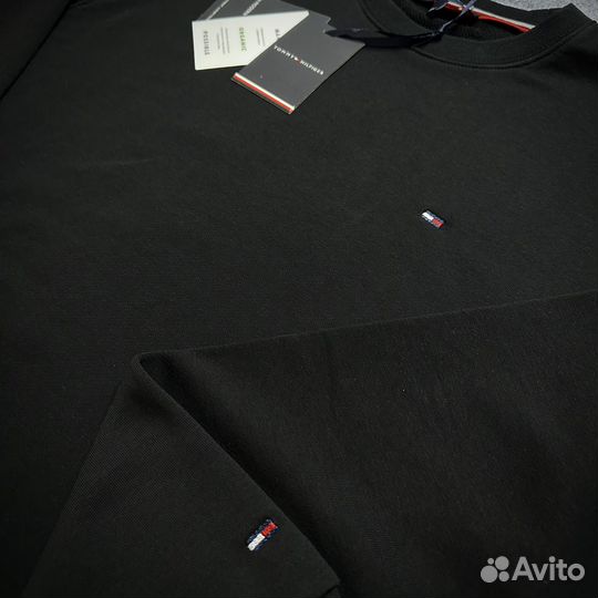 Свитшот Tommy Hilfiger. XL,2XL