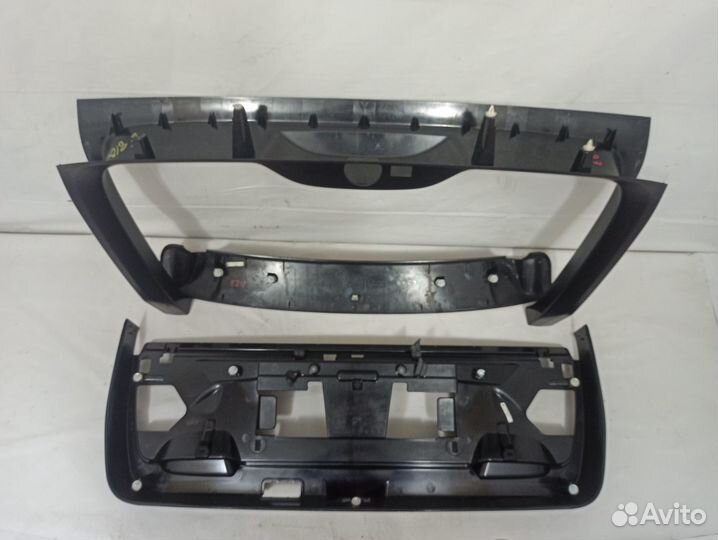 Обшивка двери багажника BMW 5-серия F11