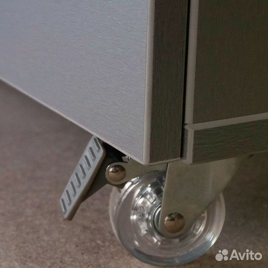 Педикюрная тумба с уфо ту - 1