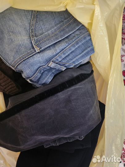 Большой пакет джинс и свитеров на 44/46за сникерс)