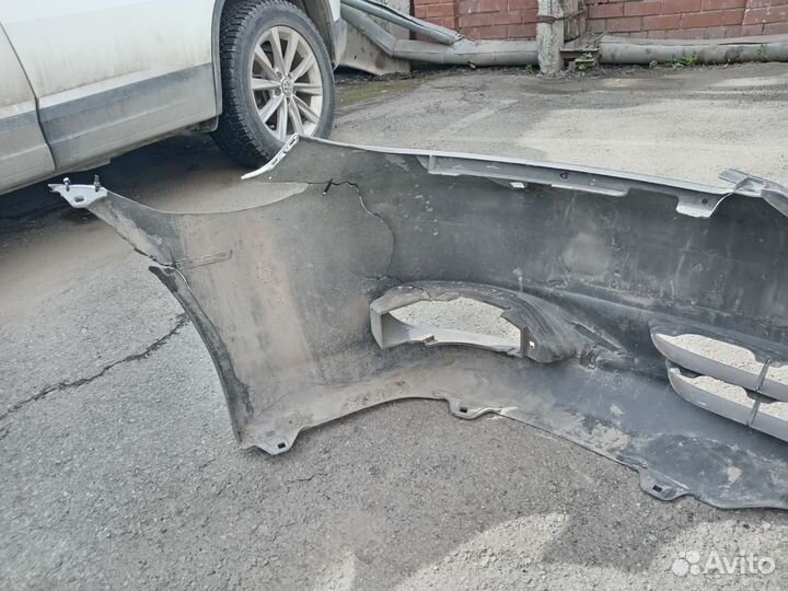 Бампер передний Тойота камри 2003 г