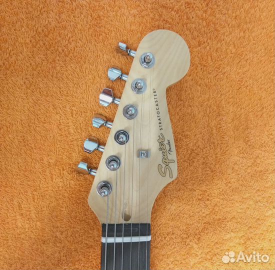 Squier by Fender Stratocaster MM SSS Black