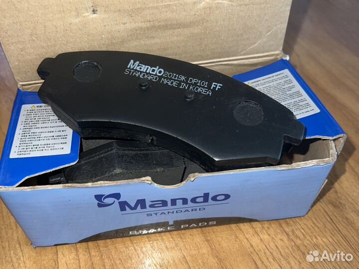 Колодки тормозные передние Mando MPH04