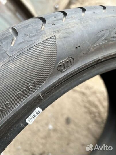 Pirelli P Zero 295/35 R21