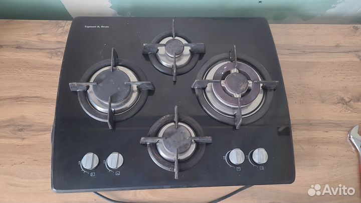 Газовая варочная панель 4 конфорки стекло