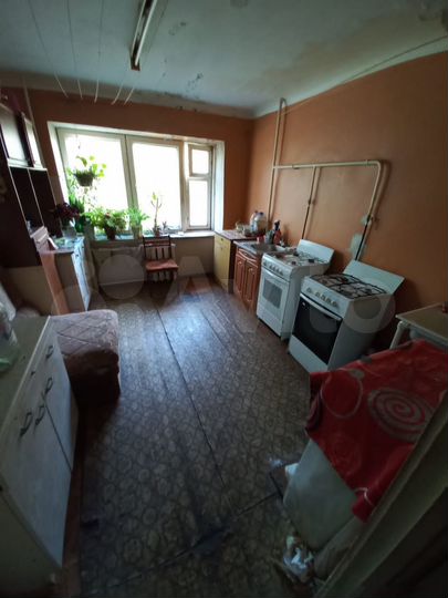 Комната 14 м² в 2-к., 2/5 эт.