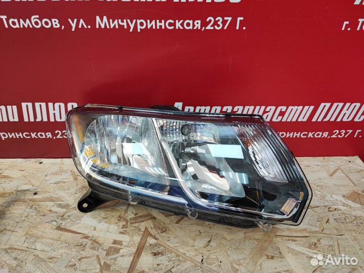 Фара передняя левая Renault Sandero Stepway 2