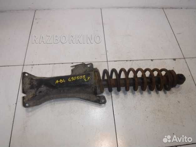 Стойка задняя правая в сборе