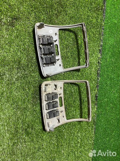 Кнопки задних стеклоподьемников Mercedes-Benz W215