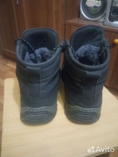 Ботинки зимние р. 46