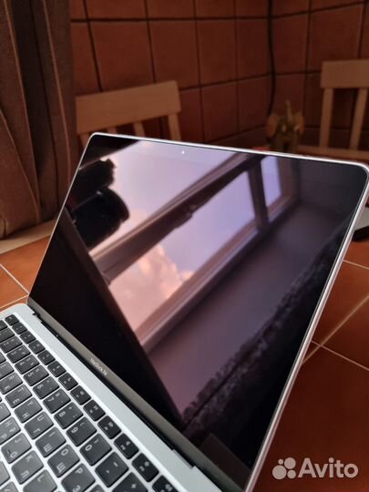 Apple MacBook Air 13 2020 M1 8gb на гарантии