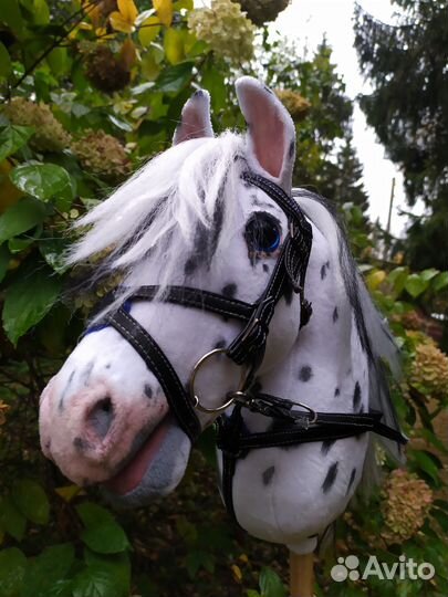 Хоббихорс с набором амуниции, лошадка на палке