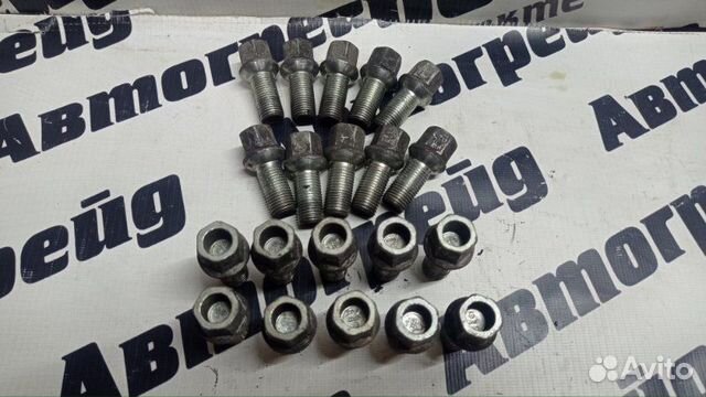 Болт колесный Audi A4 8K2 cdhb 07.06.2008