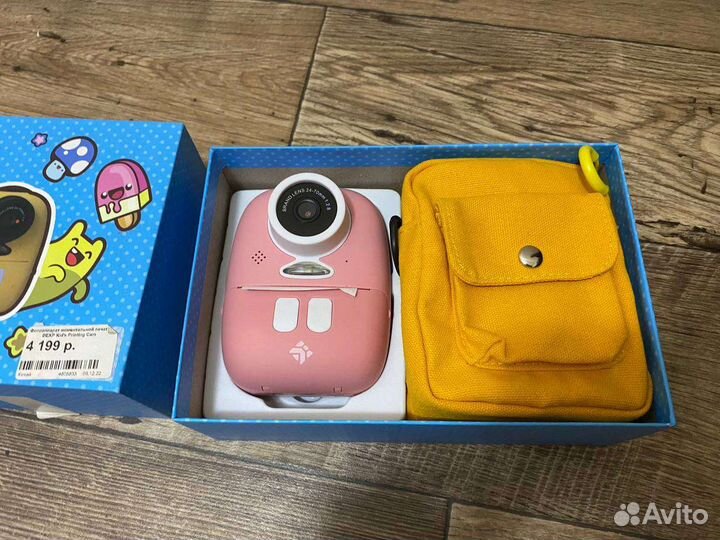 Фотоаппарат моментальной печати