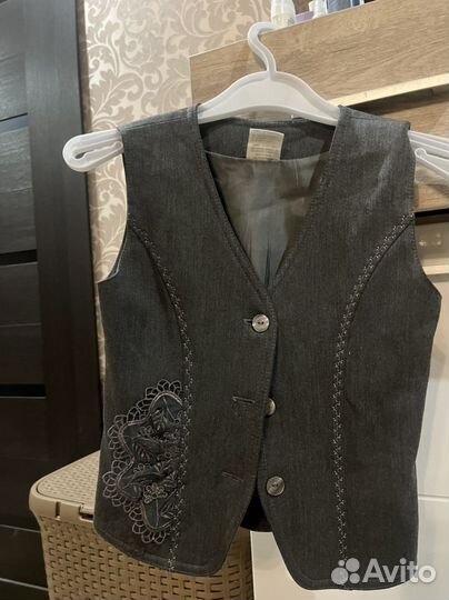 Школьная форма. Жилет