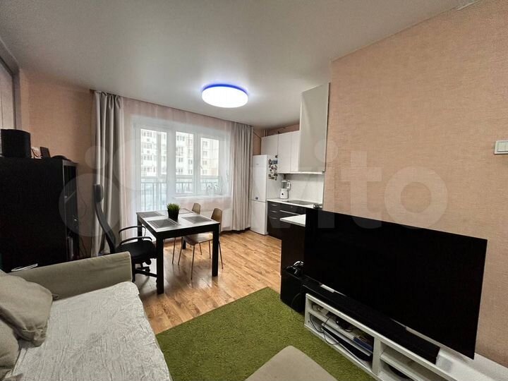 2-к. квартира, 56 м², 8/10 эт.