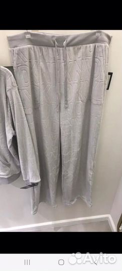 Костюм женский