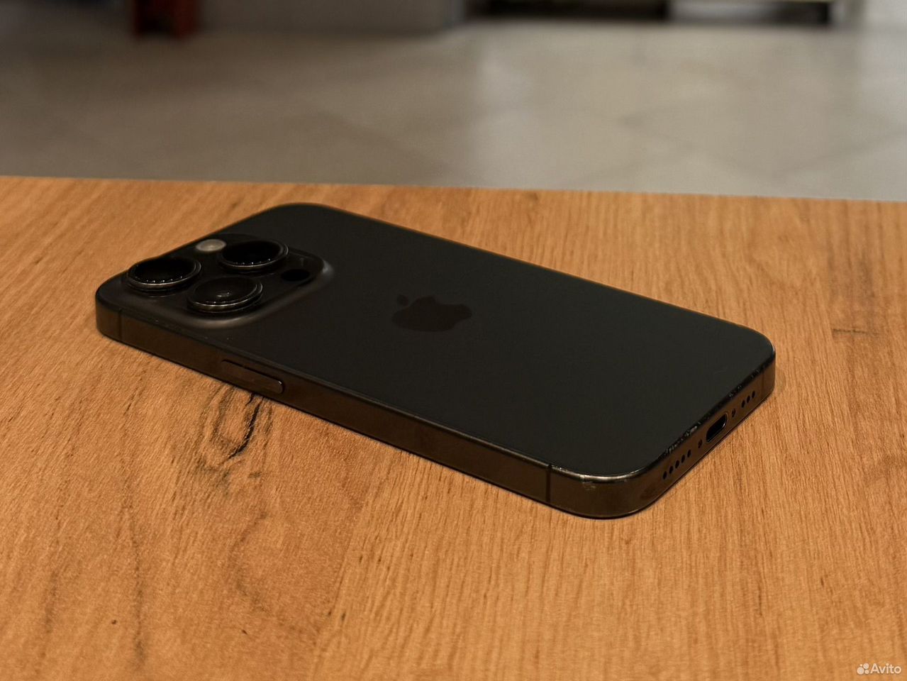 iPhone 15 Pro, 256 ГБ, SIM + eSIM