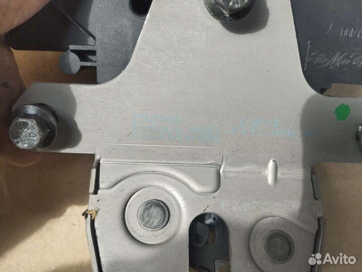 Volvo s40 замок крышки багажника