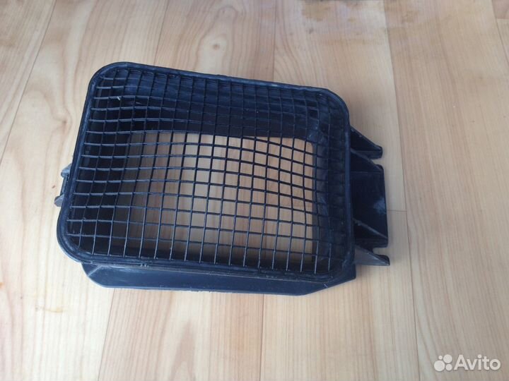 Крышка салонного фильтра Volkswagen Golf 2/Jetta 2