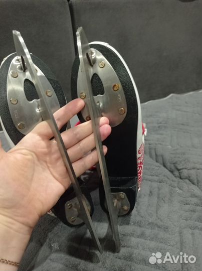 Коньки фигурные 38-39