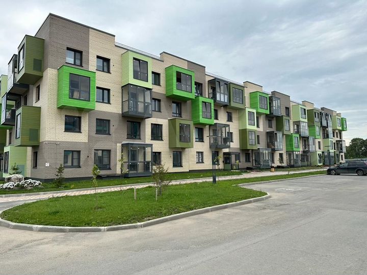 Квартира-студия, 98,3 м², 4/4 эт.