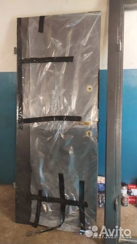 Дверь входная железная уличная бу