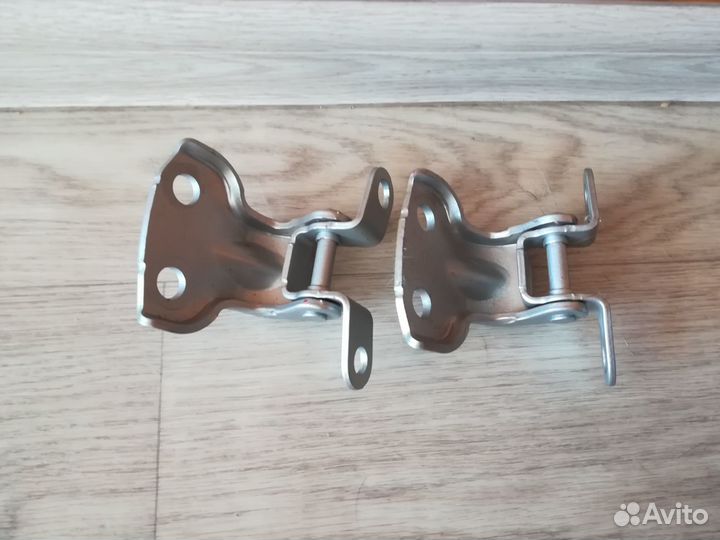 Петли двери Toyota