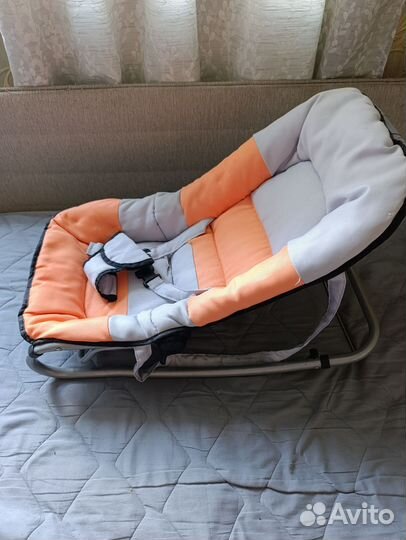 Шезлонг детский