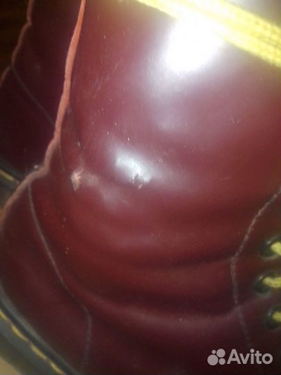 Ботинки типа доктор мартинс