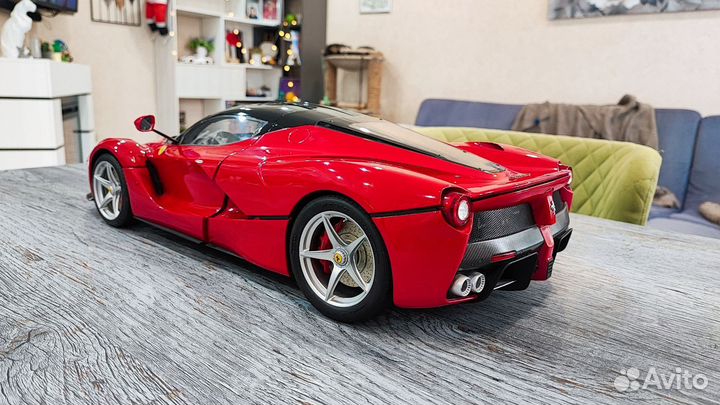 Масштабная модель LaFerrari 1:8