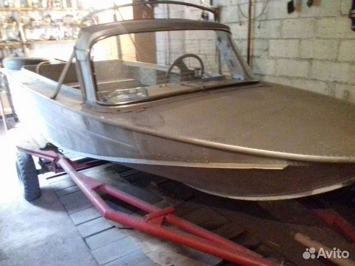 Моторная лодка Днепр
