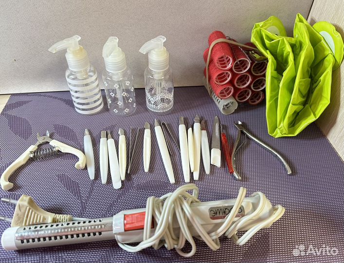 Аксесуары для парикмахерской и маникюра