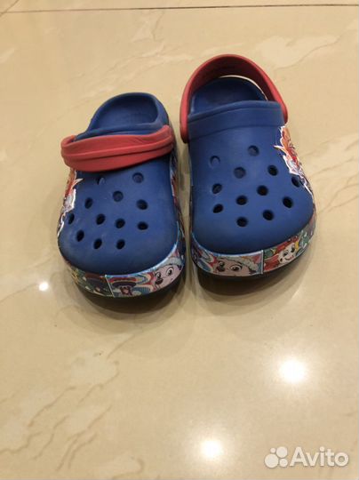 Crocs 11