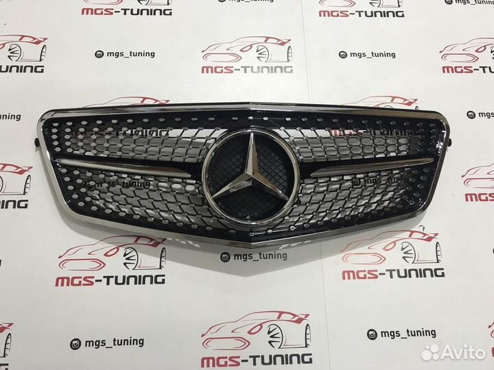 Решетка Mercedes Diamond W212 Black 09-12г