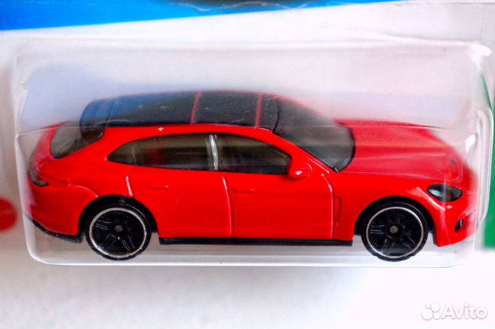 Hot Wheels Porsche Panamera Turbo S E-Hybrid Sport