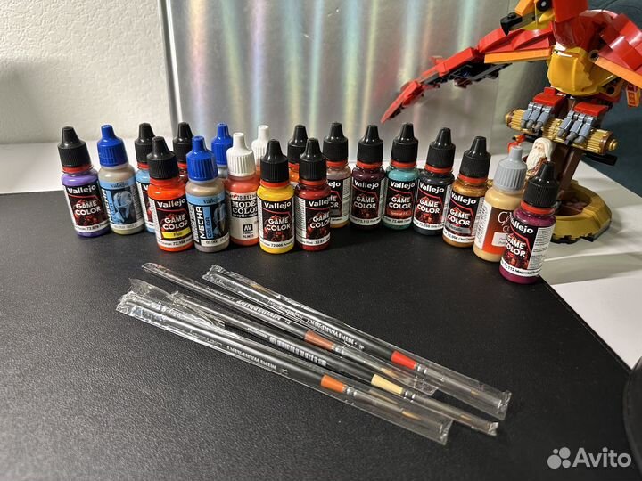 Краски vallejo + кисти miniwarpaint