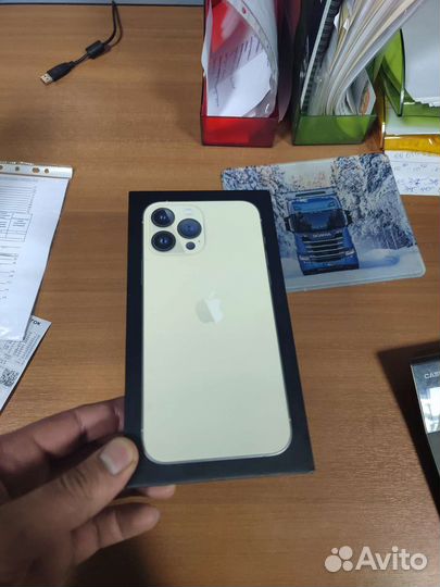 Коробка от iPhone 13 pro max