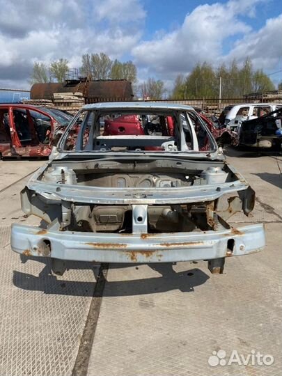 Передняя панель (Телевизор) Renault Logan седан