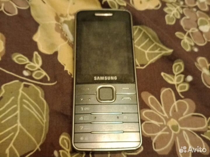 Телефон Самсунг не включается