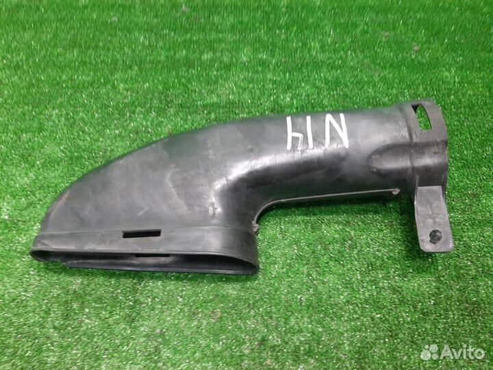 Патрубок воздушного фильтра Mercedes Benz E-class