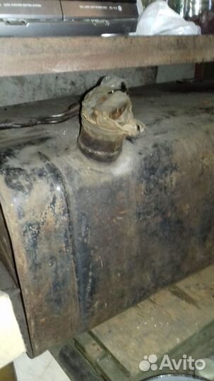 Топливный бак для грузового автомобиля