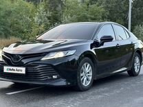 Toyota Camry 2.5 AT, 2018, 98 000 км, с пробегом, цена 2 600 000 руб.