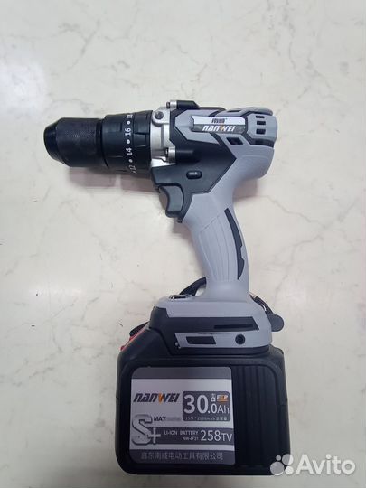 Шуруповерт для льда