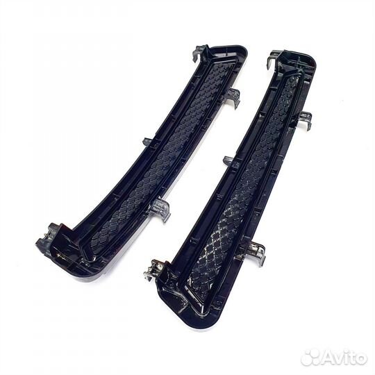 Заглушка бампера к-т Ford Mondeo (лев/прав) б/у