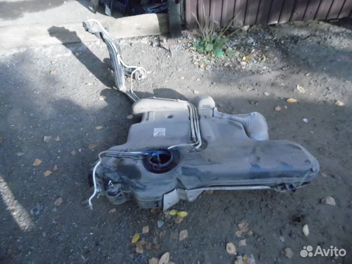 Бензобак шкода рапид топливный бак