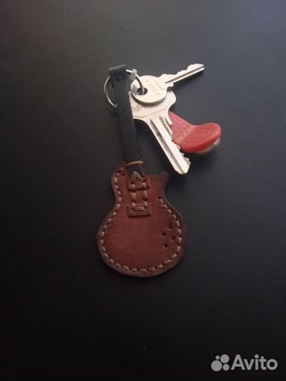 Брелок для ключей гитара”