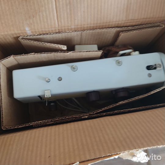 Электрическая швейная машина