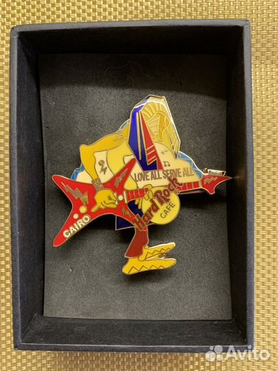 Значки hard Rock cafe